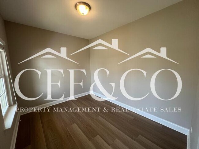 Building Photo - Spacious 3 bedroom 2.5 bedroom available in Moore!