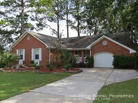 Building Photo - 1086 Talisman Rd