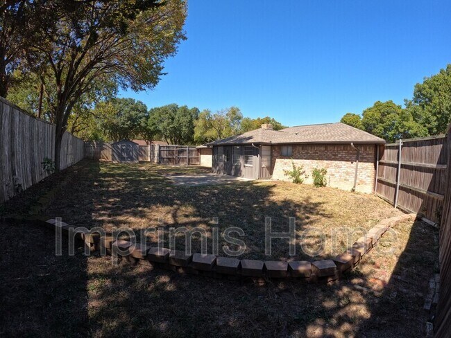 Building Photo - 430 Ridgewood Dr