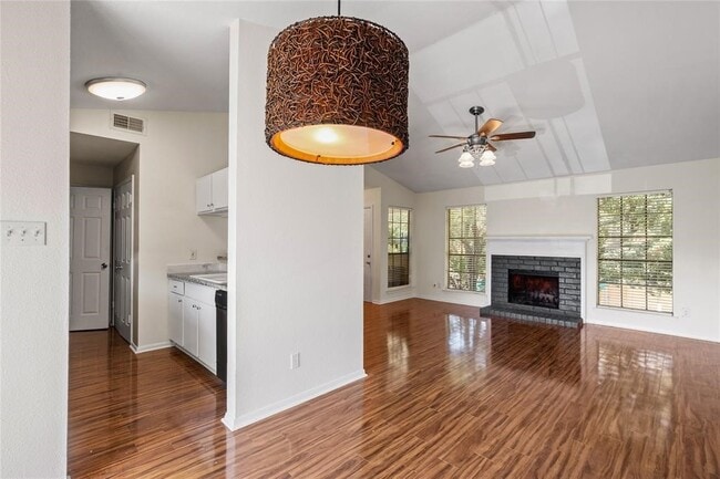 Building Photo - 2211 S Kirkwood Rd