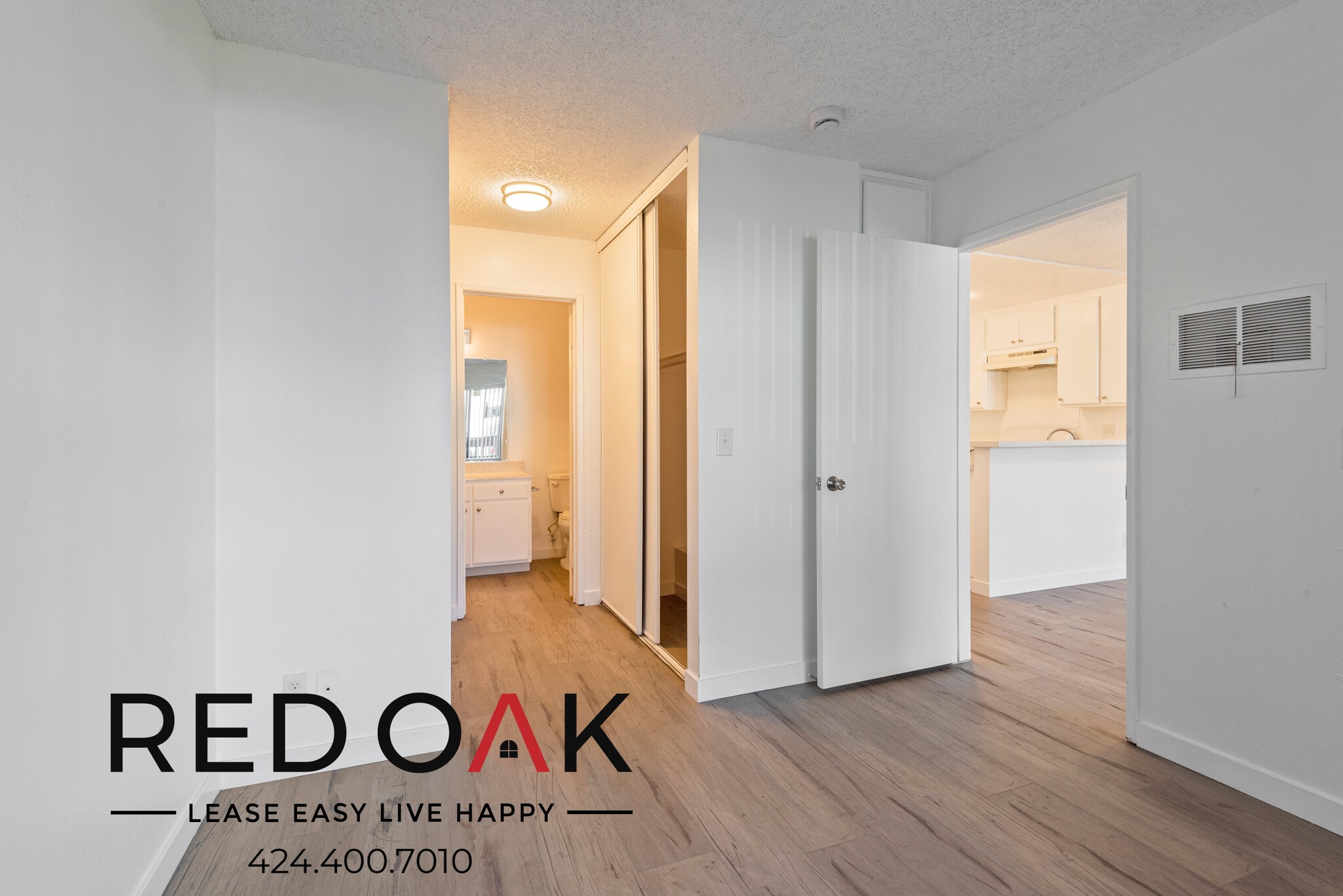 Building Photo - 16200 Vermont Ave