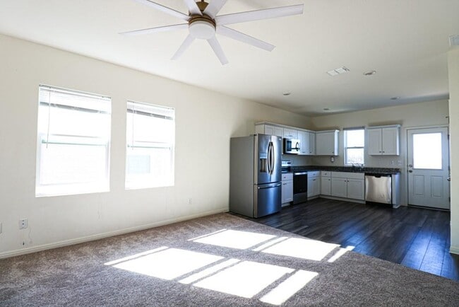 Building Photo - 627 Alterra Way