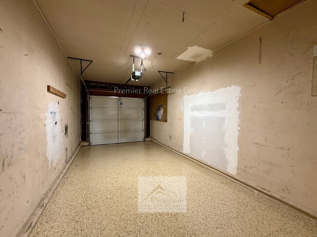 Building Photo - 1205 Hallam Ave