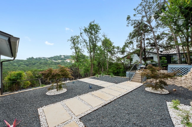 Building Photo - 2805 Trail of the Madrones