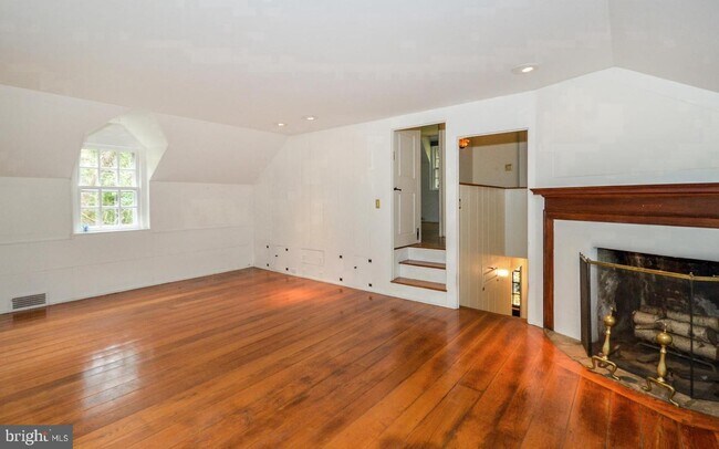 Building Photo - 1243 Bryn Tyddyn Dr