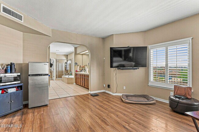 Building Photo - 13566 Emerald Coast Ln