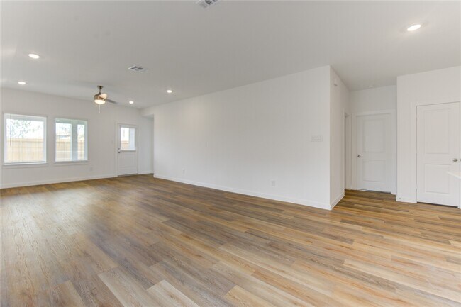 Building Photo - 9027 Rose Water Trl