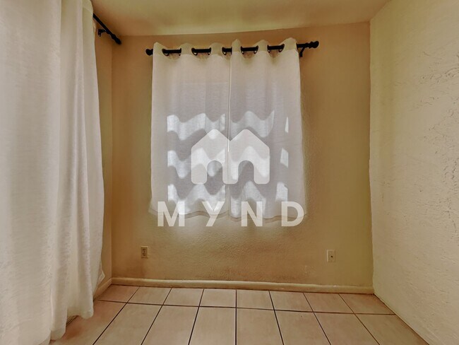 Building Photo - 5100 N Miller Rd Apt 23