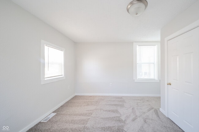 Building Photo - 1734 Olive St