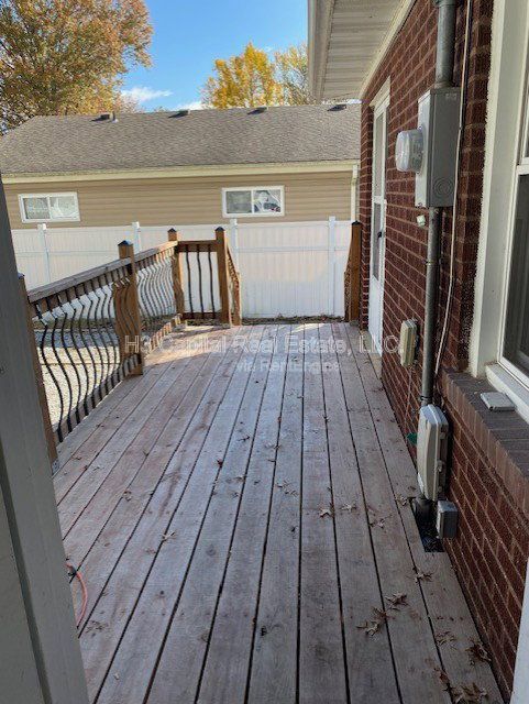 Building Photo - 1215 W Main St