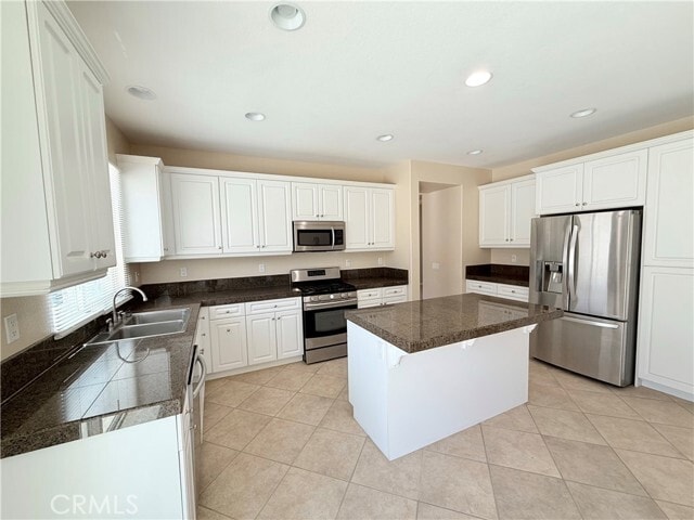 Building Photo - 990 Garrett Way