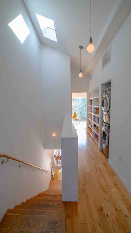 Building Photo - 2022 Blackbirds Way
