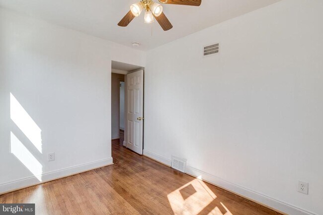 Building Photo - 1889 Alabama Ave SE