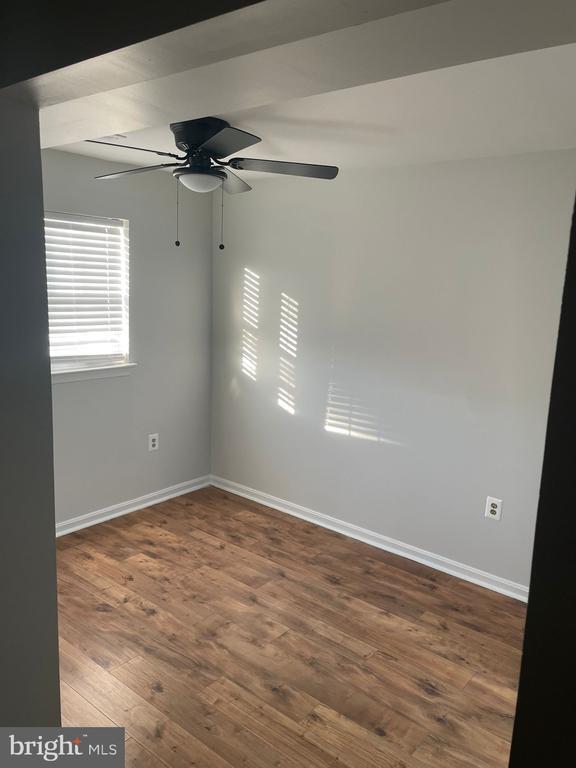 Building Photo - 8375 Montgomery Run Rd