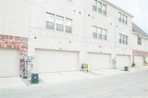 Building Photo - 5995 Page St