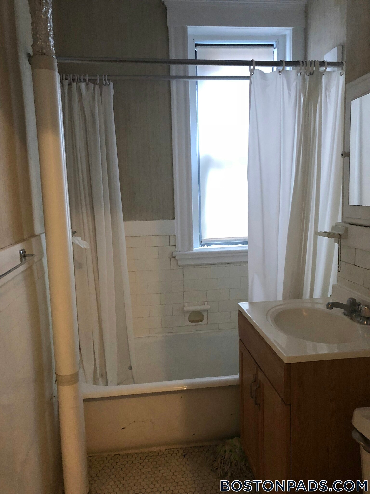 Building Photo - 17-19-19 Washington St S