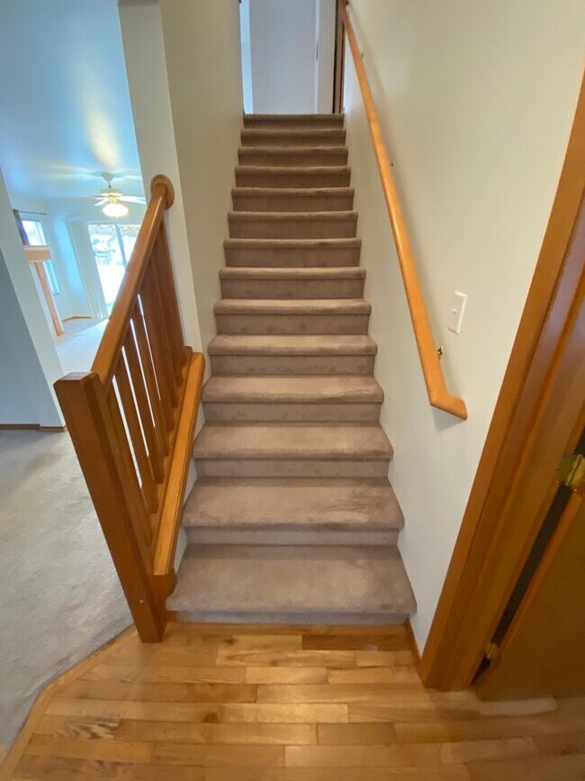 Building Photo - Large Dupont Home ~ Northwest Landing Comm...