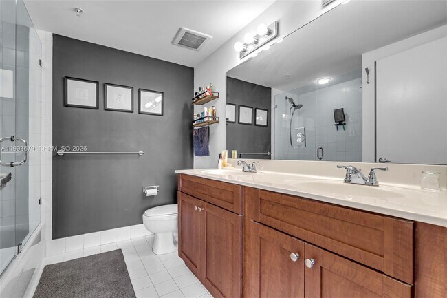 Building Photo - 36 NW 6th Ave