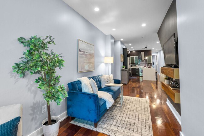 Building Photo - Stylish 2-Level Condo with Private Yard & Chef’s Kitchen Near Petworth Metro!