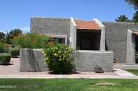Building Photo - 7253 N Vía Nueva