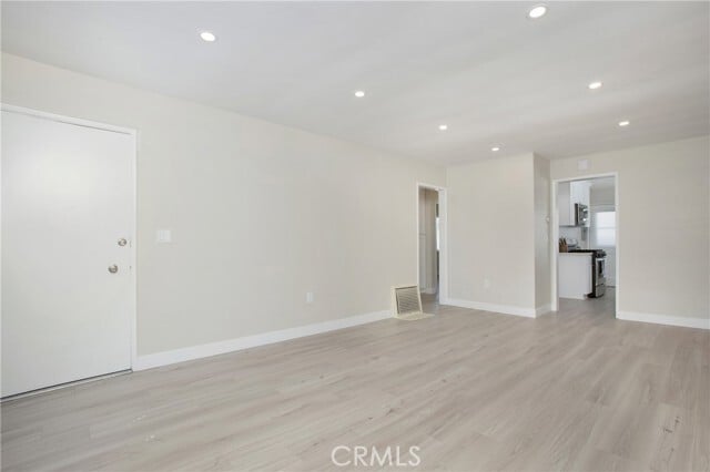 Building Photo - 10419 Floral Dr