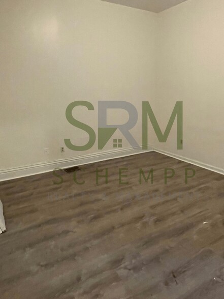 Building Photo - 2912 Greenwood Ave