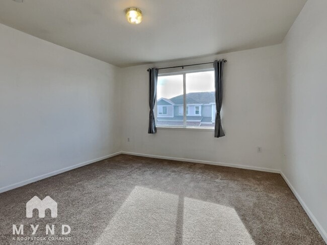 Building Photo - 5536 Lewis Ct