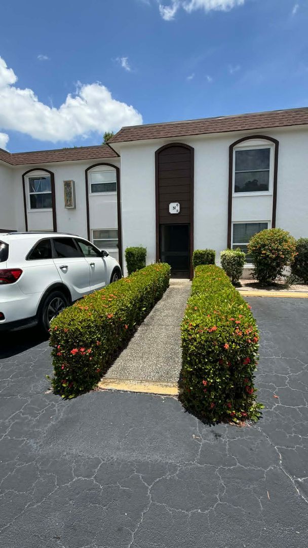 Building Photo - FIRST MONTHS RENT FREE!!! Beautiful 2 MASTER SUITE CONDO in Central Ft. Myers with Over 1200 Sqft.