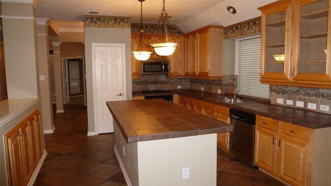 Building Photo - 4823 Cypress Spring Dr