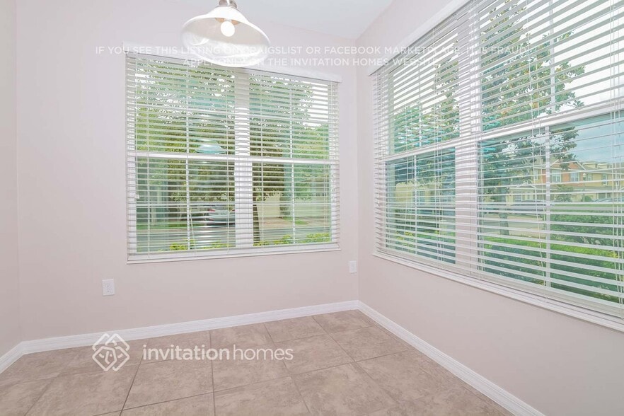 Building Photo - 3572 Sanctuary Dr
