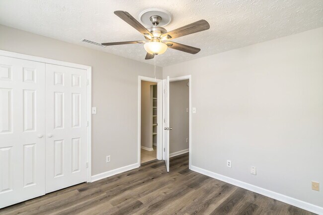 Building Photo - 118 Ladbrook Ln