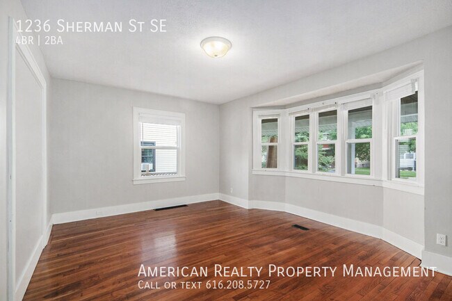 Building Photo - 1236 Sherman St SE