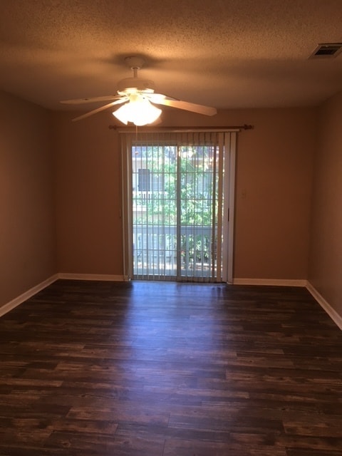 Building Photo - Rolling Hills Condo
