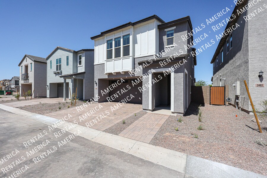 Building Photo - 2484 W Rowel Rd