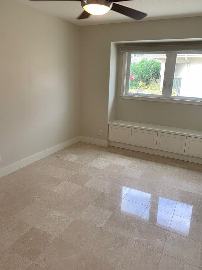 Building Photo - 4 BED, 4.5 BATH, HOUSE W/GARAGE For rent in Hawaii Kai