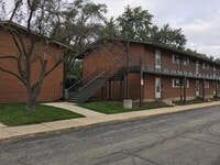 Building Photo - 1900 Knights Bridge Dr