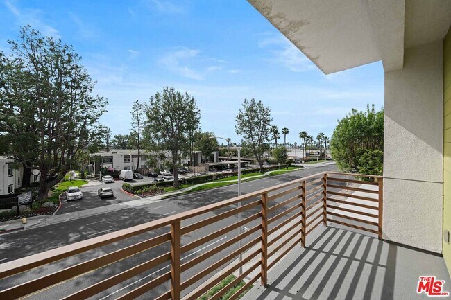 Building Photo - 7411 Artesia Blvd