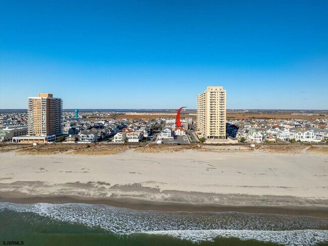 Building Photo - 104 S Oakland Ave