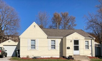 Building Photo - 402 W Benton St