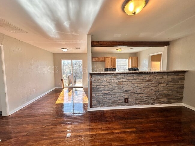 Building Photo - 312 Bolton Pl