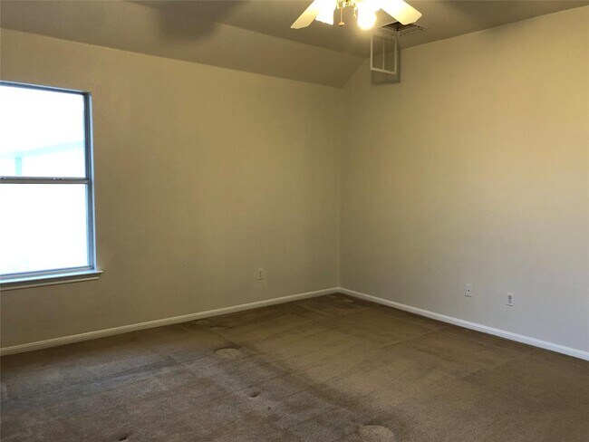 Building Photo - 3604 Roller Crossing