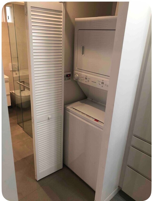 Building Photo - Pirtle