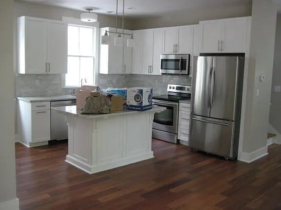 Building Photo - 6 Kirkland Ln