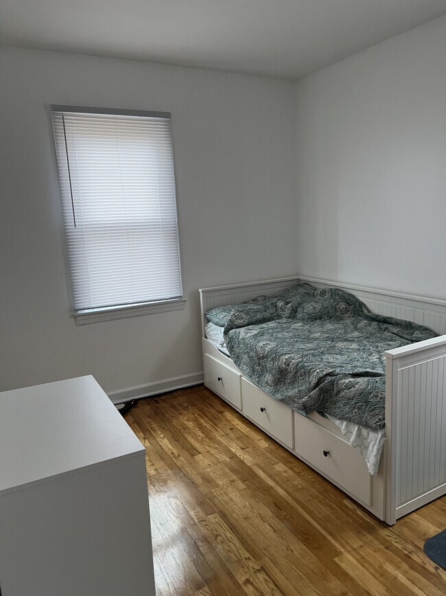 Building Photo - 5015 Nantucket Rd