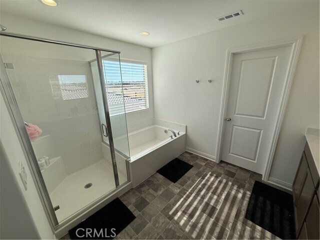 Building Photo - 4461 Hickory Ct