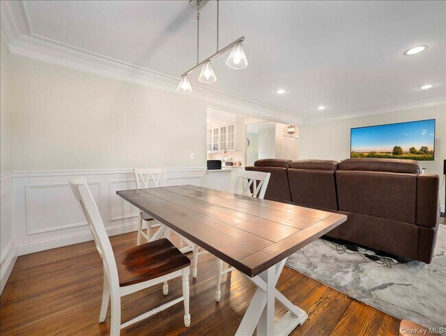 Building Photo - 5 Indian Dr