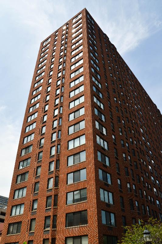 Building Photo - 326 W Illinois St