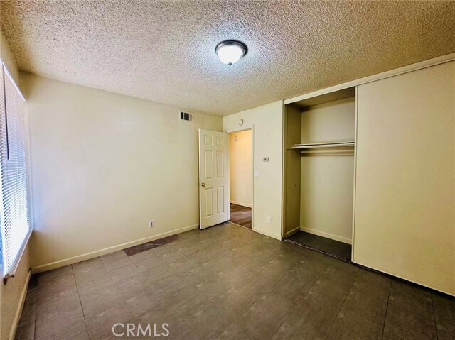 Building Photo - 1459 W Wabash St