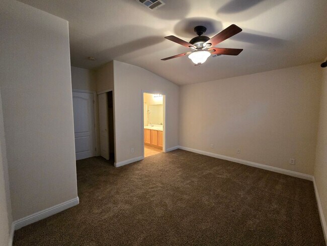 Building Photo - A Fabulous 3 Bedroom, 2.5 Bathroom, 2 Car Garage Townhome in NW Las Vegas