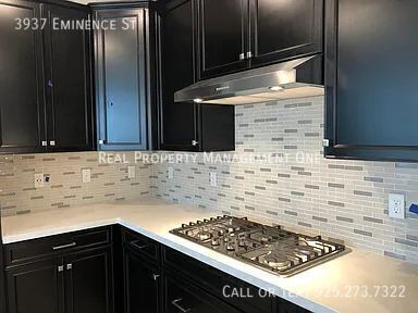 Building Photo - 3937 Eminence St
